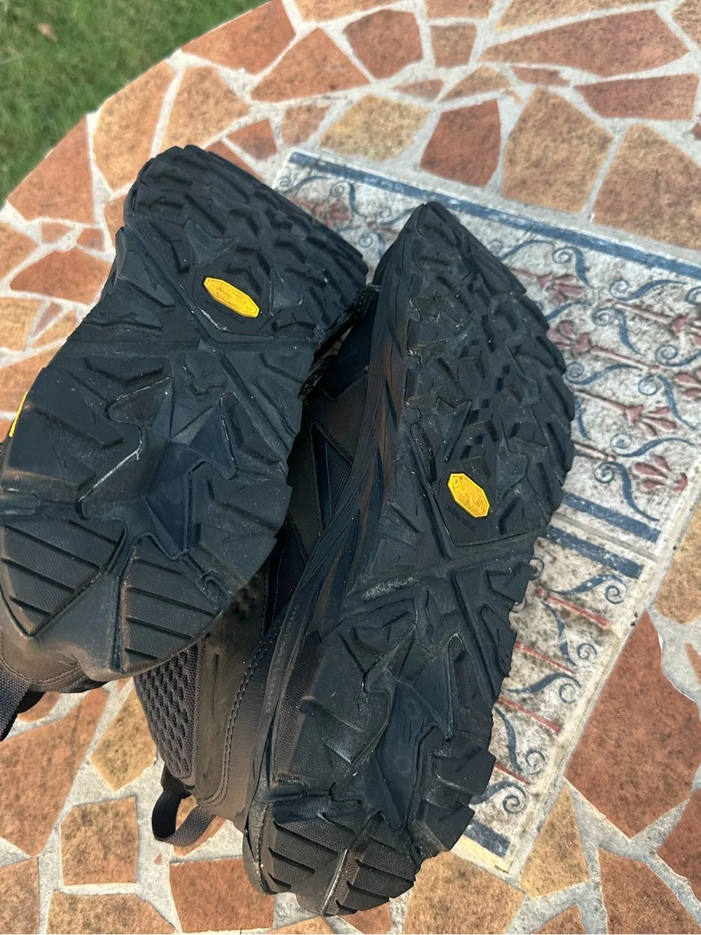 HOKA ONE ONE Anacapa Mid GTX Waterproof Hiking Boots – Men's Black size 10.5D